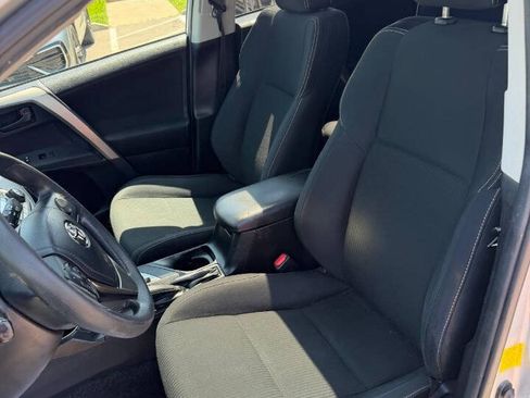 Used 2013 Toyota RAV4 XLE AWD/4WD image 21