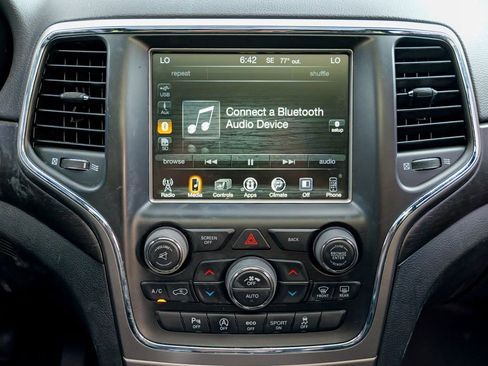 Used 2017 Jeep Grand Cherokee Altitude AWD/4WD image 48