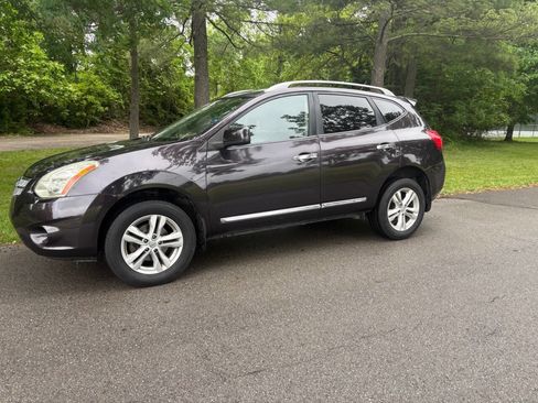 Used 2013 Nissan Rogue SV FWD image 5