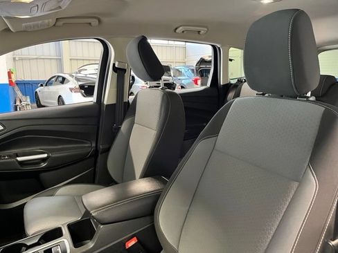 Used 2018 Ford Escape SE w/ SE Sync 3 Package FWD image 23