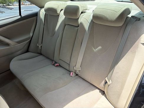 Used 2010 Toyota Camry LE FWD image 21