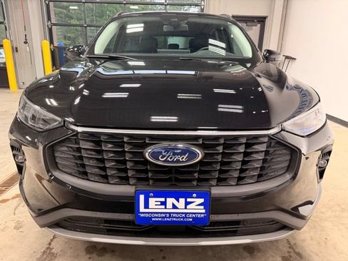 Used 2025 Ford Escape Platinum AWD/4WD image 3