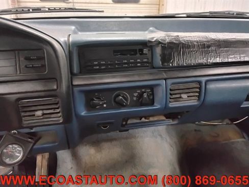 Used 1995 Ford F150 4x4 Regular Cab image 12