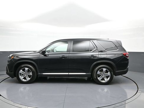 Certified 2025 Honda Pilot EX-L image 9