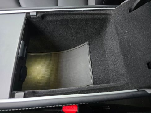 Used 2023 Tesla Model Y Long Range image 39