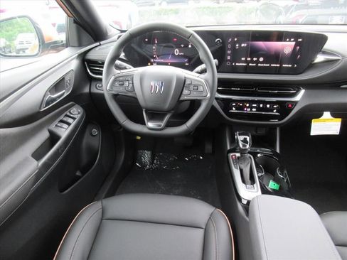 New 2025 Buick Envista Avenir image 13