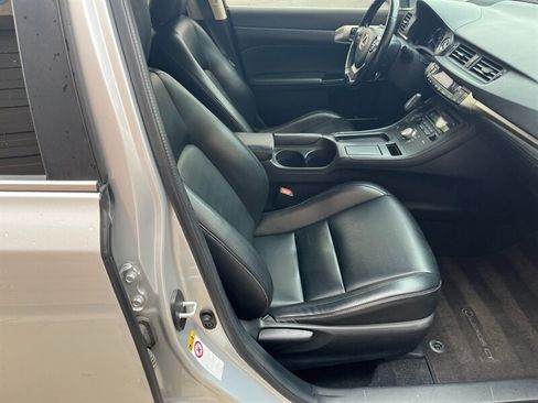 Used 2016 Lexus CT 200h FWD image 13