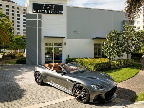 Used 2023 Aston Martin DBS Volante image 1