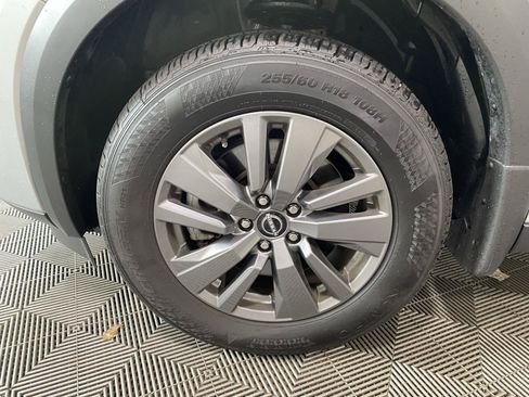Used 2024 Nissan Pathfinder SV AWD/4WD image 11