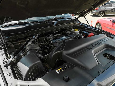 Used 2022 RAM 2500 Laramie w/ Night Edition AWD/4WD image 44