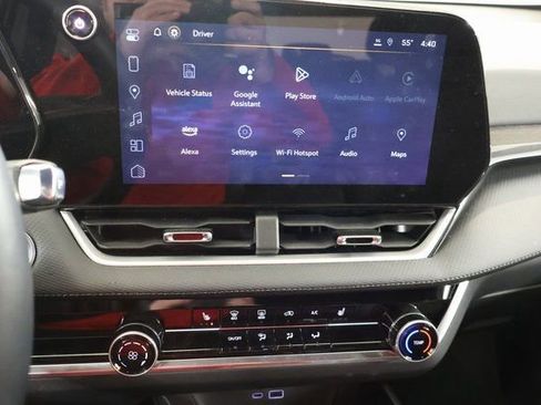 New 2025 Chevrolet Equinox LT image 17