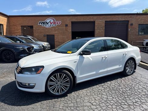 Used 2015 Volkswagen Passat 1.8T Sport FWD image 1