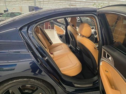 Used 2022 Genesis G70 3.3T AWD/4WD image 16