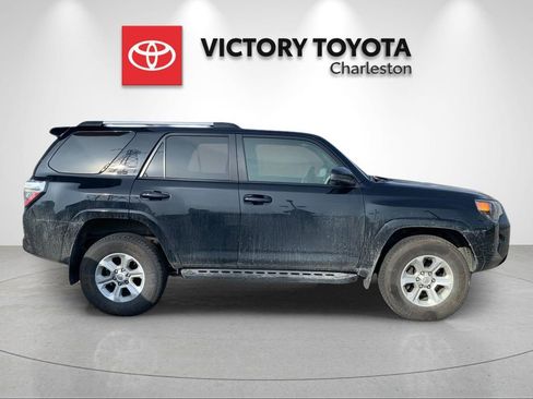Used 2022 Toyota 4Runner SR5 image 5
