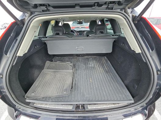 Used 2024 Volvo XC60 B5 Plus w/ Protection Package Premier AWD/4WD image 10