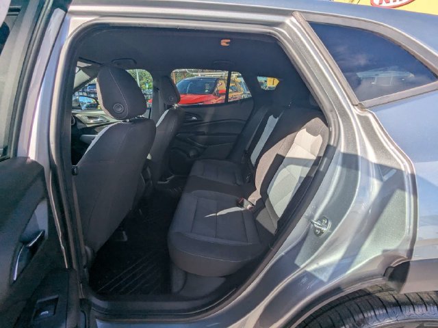 Used 2024 Chevrolet Trax RS w/ Driver Confidence Package FWD image 14