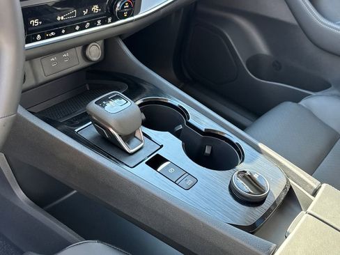 New 2026 Nissan Rogue SV image 25