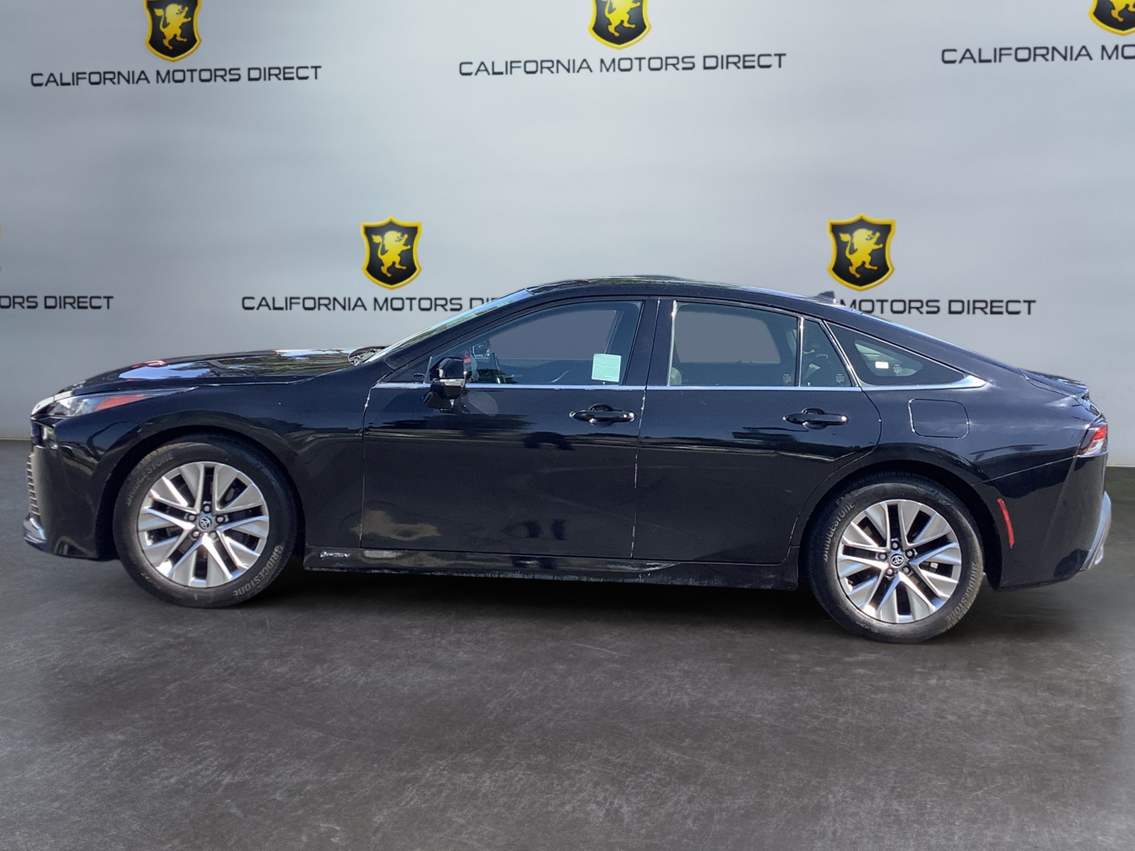 Used 2024 Toyota Mirai w/ Advanced Technology Package RWD image 2