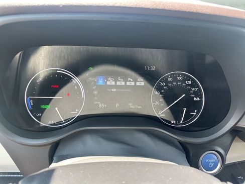 Used 2021 Toyota Sienna Platinum image 25