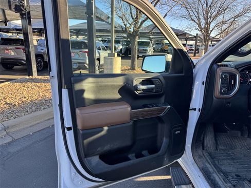 Used 2019 Chevrolet Silverado 1500 High Country image 6