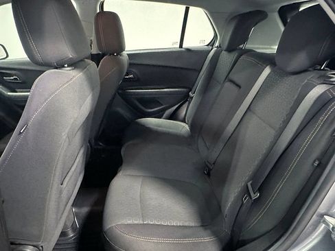 Used 2020 Chevrolet Trax LS FWD image 16