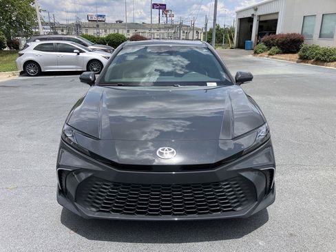 Certified 2025 Toyota Camry SE FWD image 8