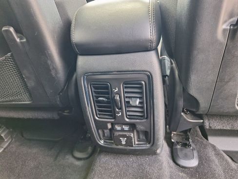 Used 2022 Jeep Grand Cherokee Limited AWD/4WD image 33