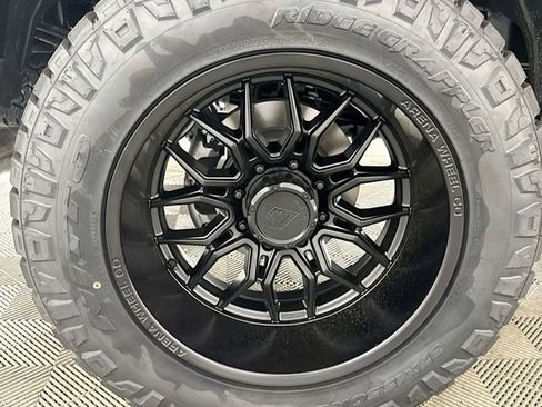 New 2026 Ford F250 Lariat w/ Black Appearance Package image 33