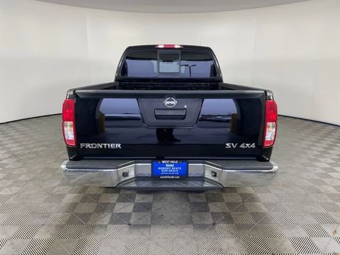 Used 2016 Nissan Frontier 4x4 Crew Cab Long Bed image 24