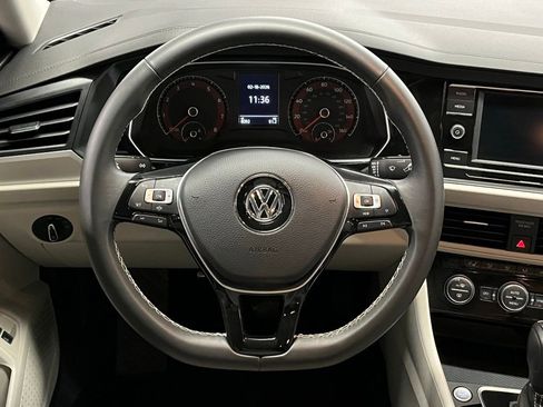 Used 2021 Volkswagen Jetta SE w/ SE Cold Weather Package image 7