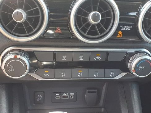 Used 2024 Nissan Sentra SV FWD image 19