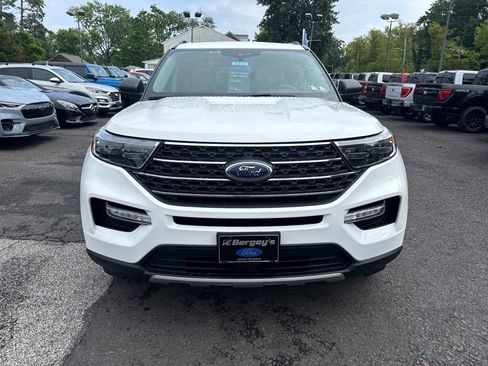 Certified 2022 Ford Explorer XLT w/ Equipment Group 202A AWD/4WD image 2
