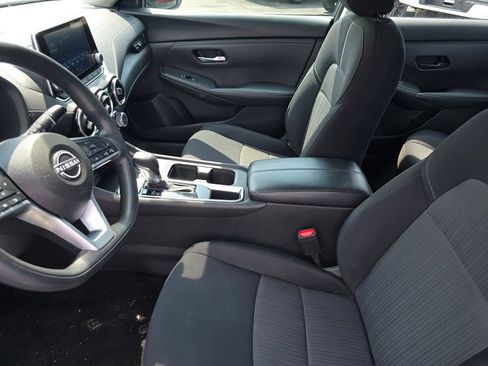 Used 2024 Nissan Sentra SV FWD image 9