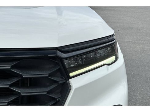 Used 2024 Honda Pilot Sport image 16