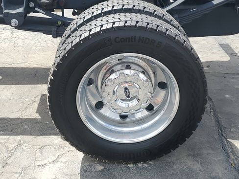 New 2024 Ford F450 XLT w/ XLT Value Package image 4