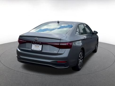 Used 2025 Volkswagen Jetta SE image 15