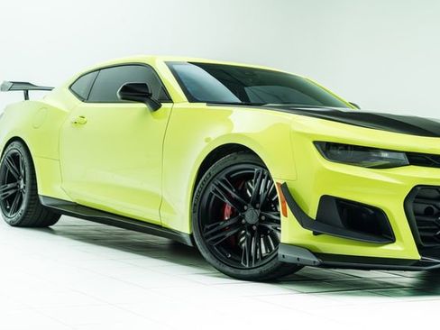 Used 2021 Chevrolet Camaro ZL1 RWD image 3