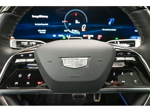 Certified 2026 Cadillac Vistiq Sport image 24