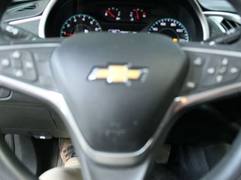 Used 2022 Chevrolet Malibu LT FWD image 18