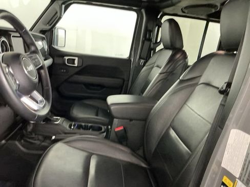 Used 2021 Jeep Wrangler Unlimited Sahara AWD/4WD image 14