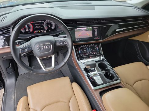 Used 2019 Audi Q8 Prestige w/ Luxury Package AWD/4WD image 14