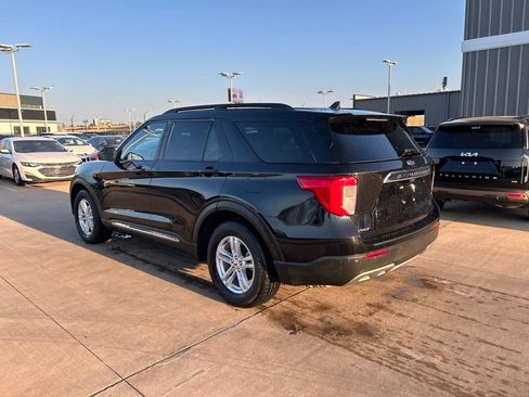 Used 2023 Ford Explorer XLT w/ Equipment Group 202A RWD image 2