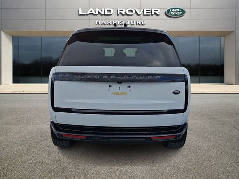 Used 2023 Land Rover Range Rover SE image 3