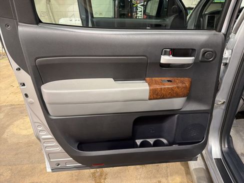 Used 2011 Toyota Tundra Limited w/ Memory Pkg AWD/4WD image 11