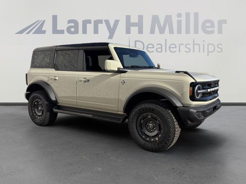 New 2025 Ford Bronco Outer Banks w/ Sasquatch Package image 7