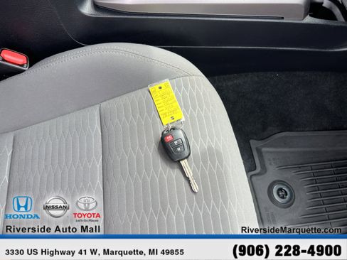 Used 2019 Toyota Tacoma SR5 AWD/4WD image 26
