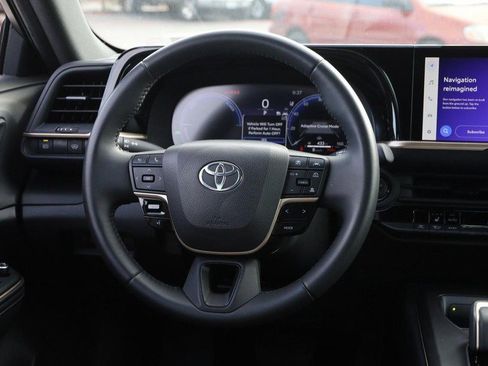 Used 2023 Toyota Crown image 22