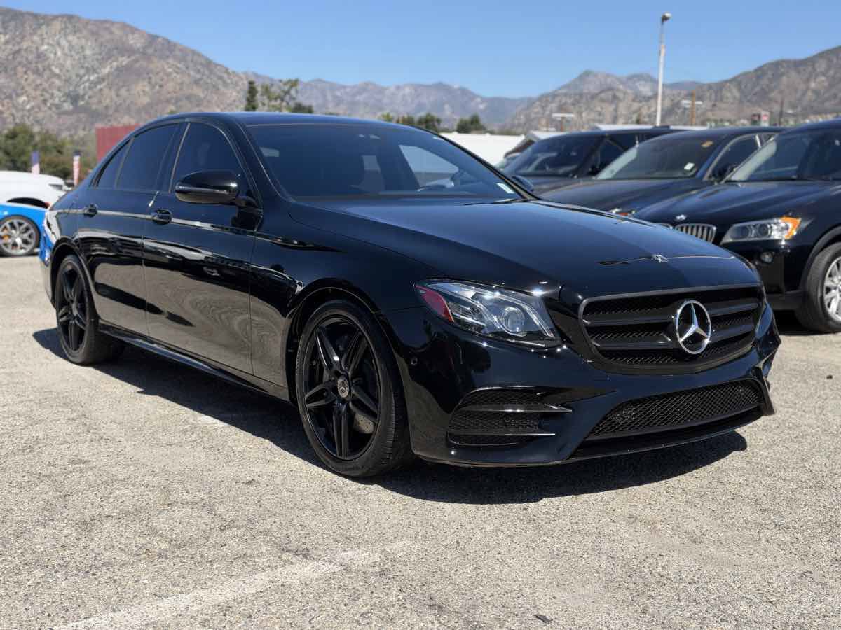 Used 2018 Mercedes-Benz E 300 image 2