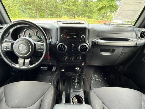 Used 2016 Jeep Wrangler Unlimited Sport w/ Quick Order Package 24S AWD/4WD image 23