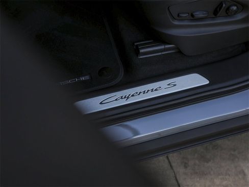 New 2026 Porsche Cayenne S image 14